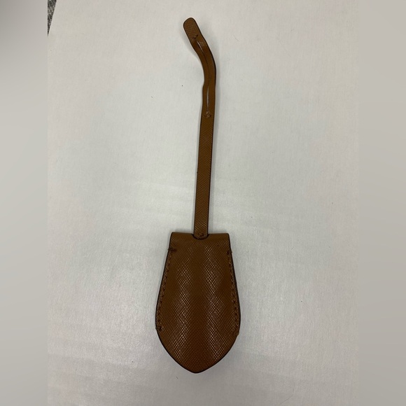 Coach keychain brown hangtag - Picture 2 of 4